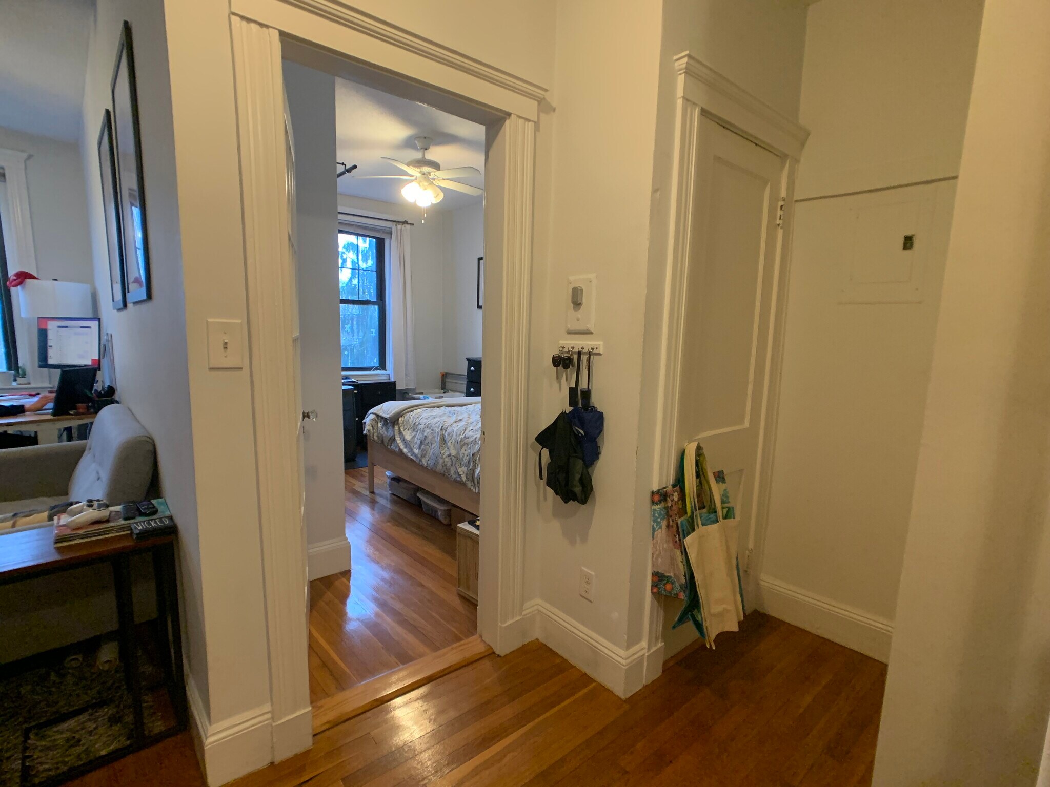 Building Photo - 185 Chestnut Hill Ave