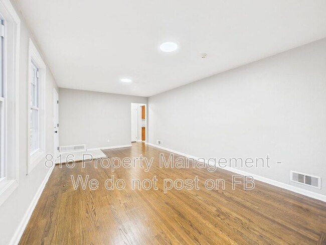 Building Photo - 7560 Prospect Ave