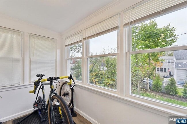 Building Photo - 567 S Broad St