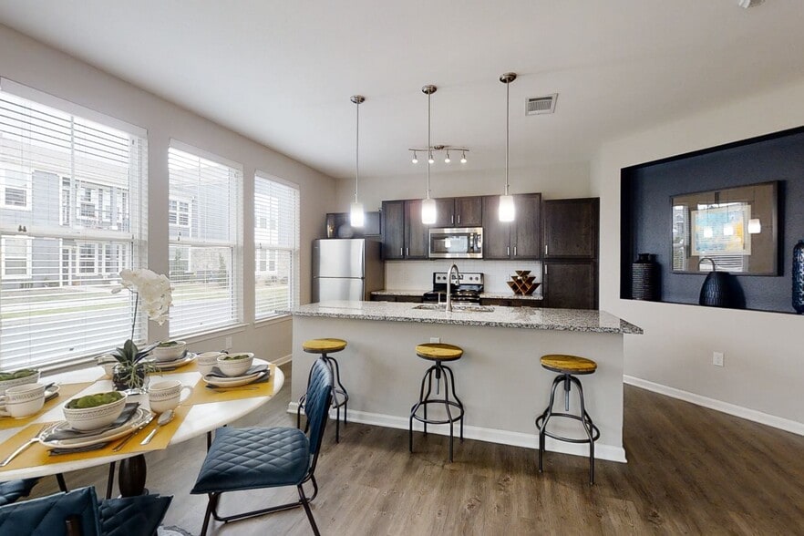 Building Photo - The Meridian at Walnut Creek