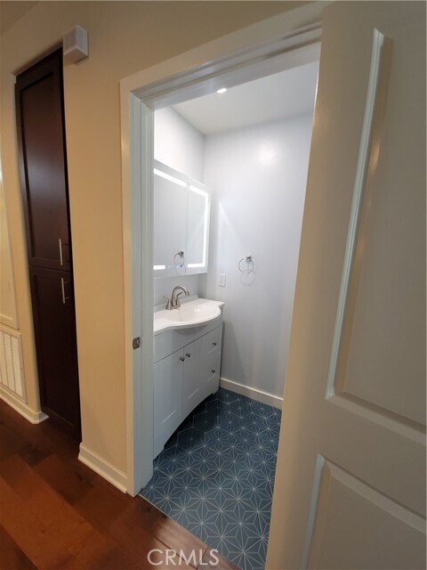 Building Photo - 1568 W Artesia Square