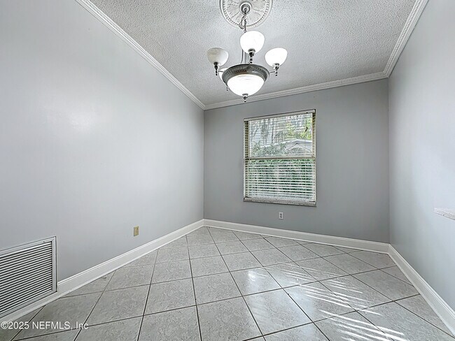 Building Photo - 4742 Trevi Dr
