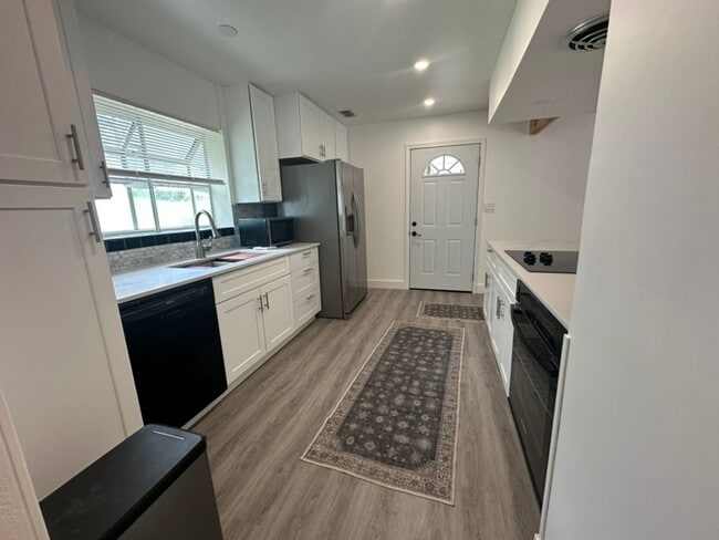 Building Photo - NEW! 5-Bedroom Home Next to San Luis Missi...
