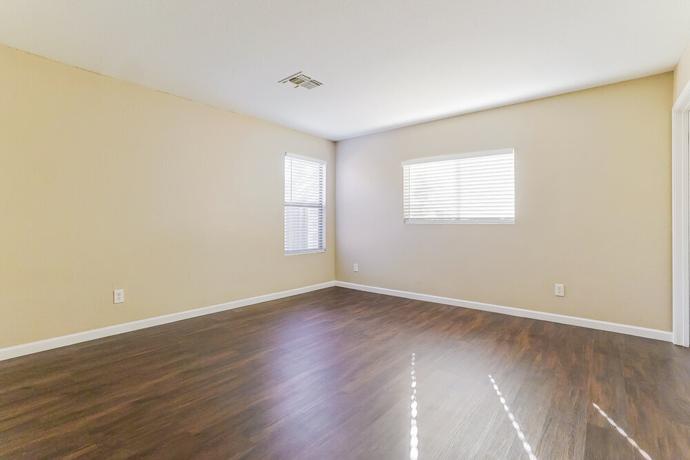 Building Photo - 8505 E Meseto Ave