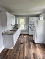 Building Photo - 261 Park Pl