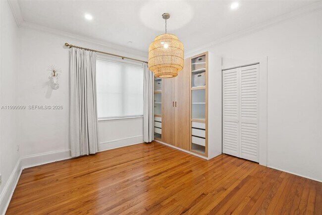 Building Photo - 415 Aledo Ave