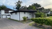 Building Photo - 222 Caplin St