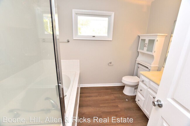 Building Photo - 3 br, 2 bath House - 733 Westwood Drive