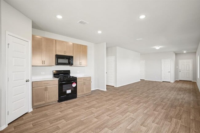 Building Photo - 11905 Murano Dr