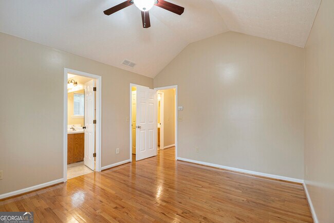 Building Photo - 5637 Tunbridge Wells Ct