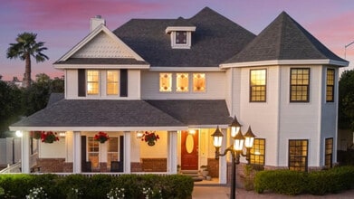 Building Photo - 1832 E Menlo St