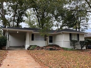 Building Photo - 4980 Sequoia Rd