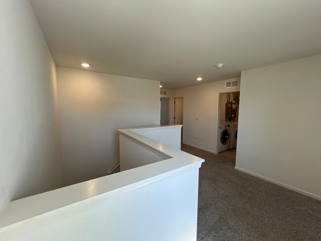 Building Photo - 7615 Violet Ln