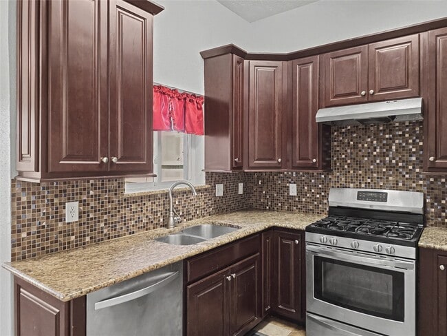 Building Photo - 15223 Peachmeadow Ln