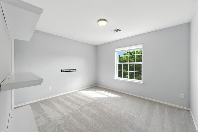 Building Photo - 105 Hal Sutton Cove