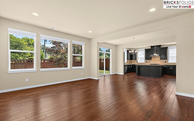 Building Photo - Natural Light-Filled Renton Home with Space to Live & Entertain!