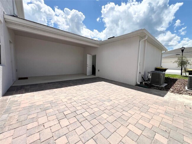 Building Photo - 6021 Blissful St