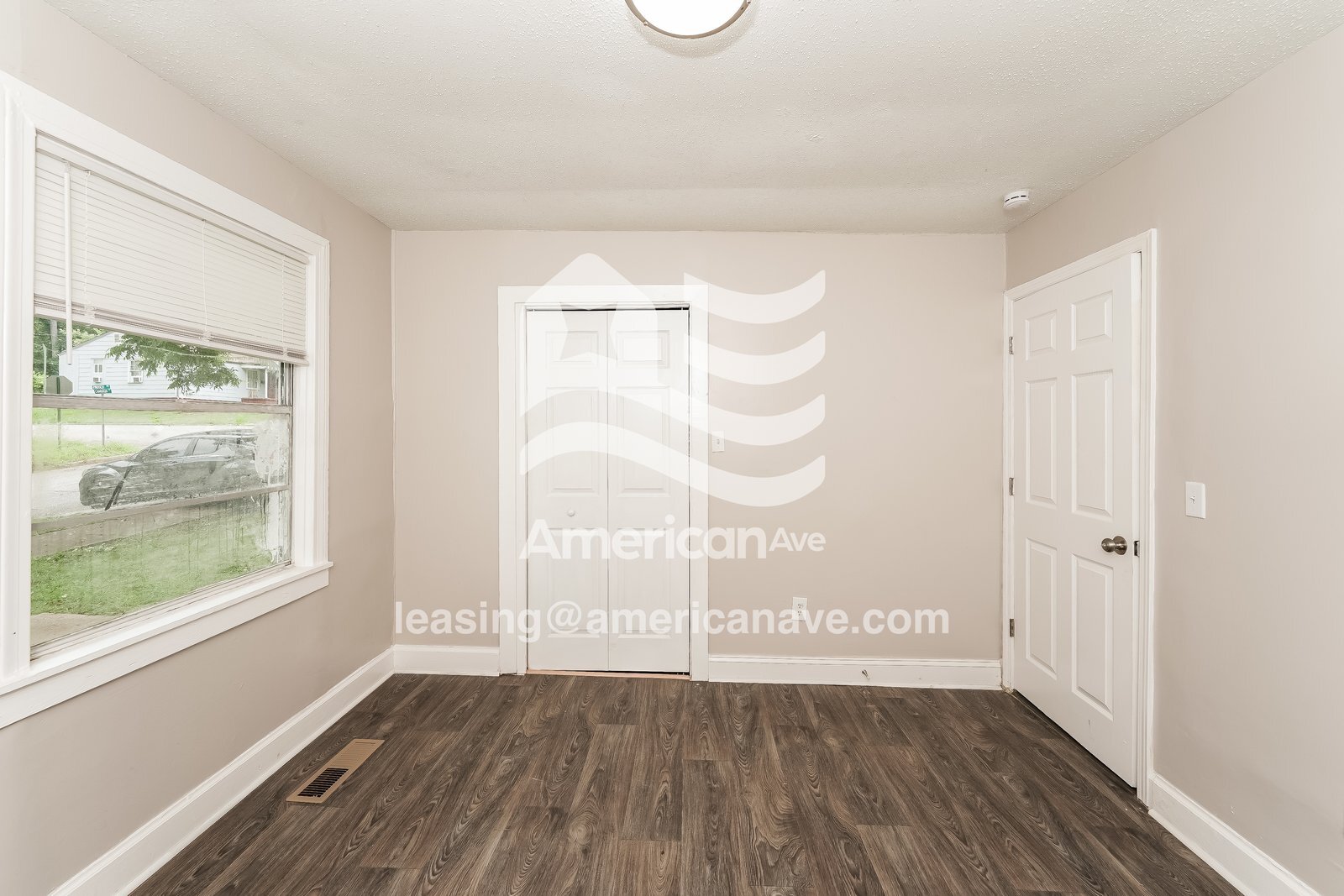 Building Photo - 1373 Prosch Ave
