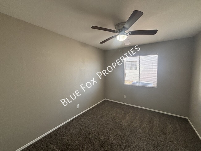 Building Photo - 9825 N Camino Vado