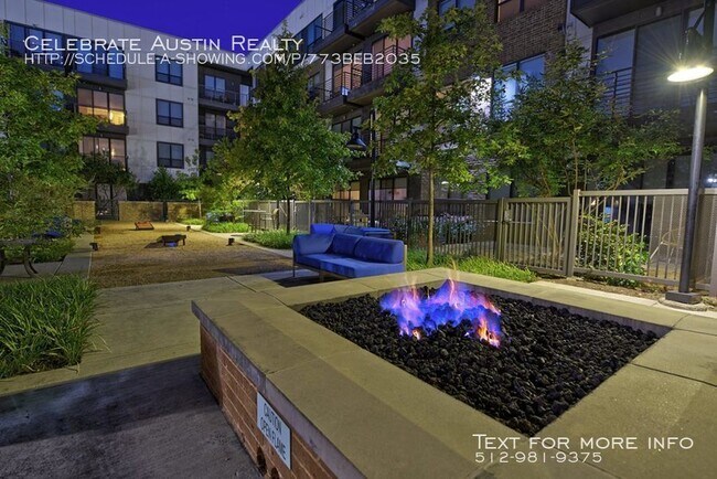 Building Photo - Eleven 10 at Farmers Market