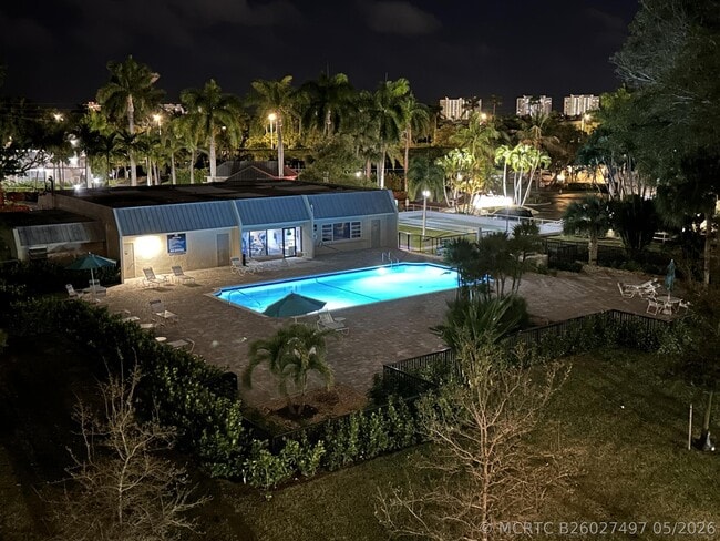 Building Photo - 27 Royal Palm Way