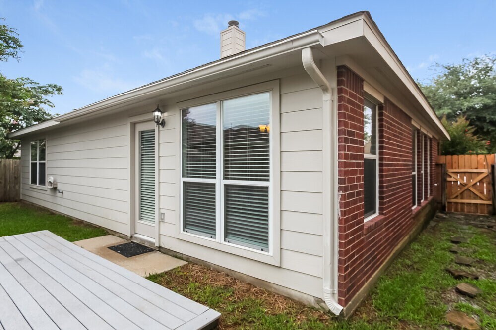 Building Photo - 8215 Point Pendleton Dr