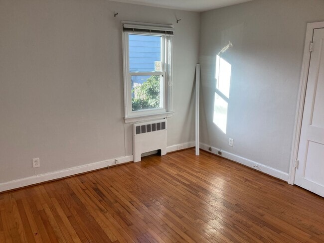 Building Photo - Meadowbrook