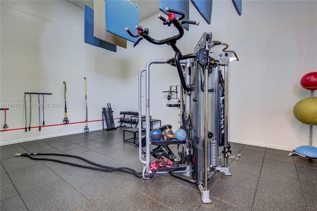 Building Photo - 848 Brickell Key Dr