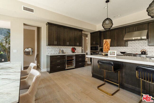 Building Photo - 12765 Bluff Creek Dr