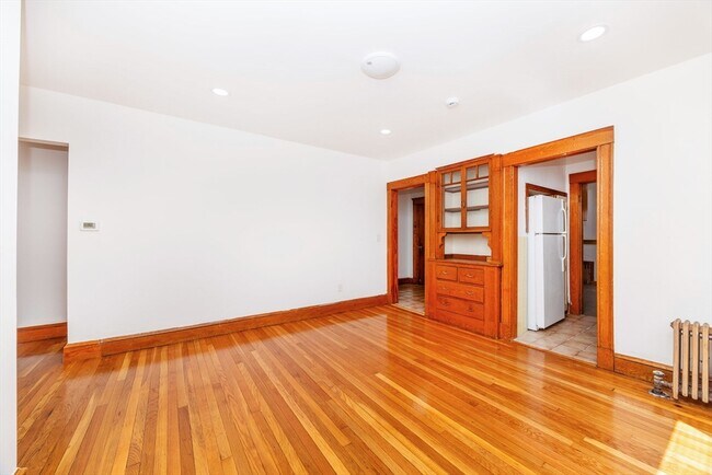 Building Photo - 17 Puritan Rd