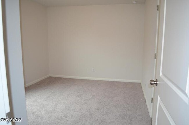 Building Photo - 2367 Oakmont Ln