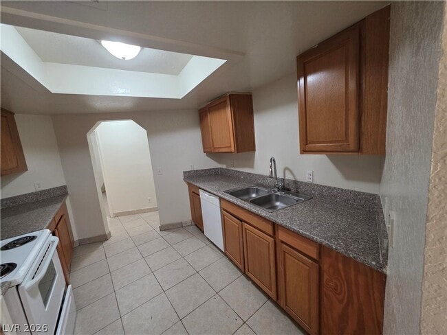 Building Photo - 1427 San Felipe Dr