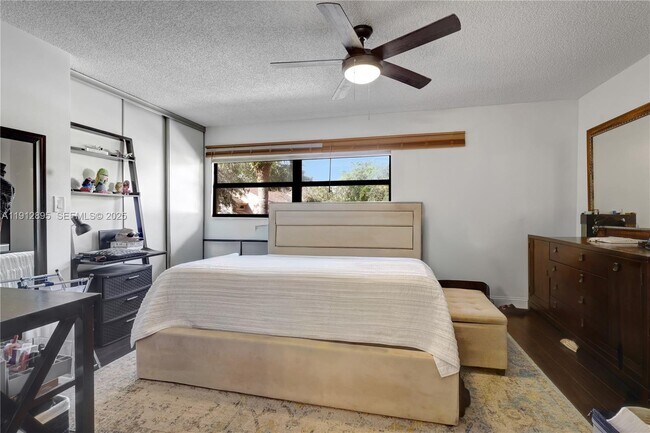 Building Photo - 4755 NW 30th St