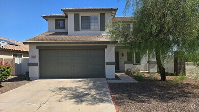 Building Photo - Lots of sq ft for the money! New paint!