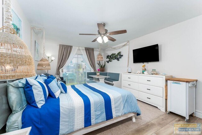 Building Photo - 127 E Atol St