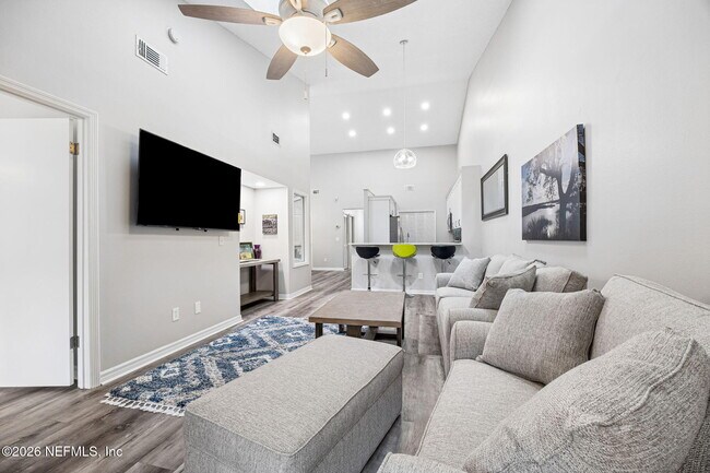 Building Photo - 12036 Arbor Lake Dr