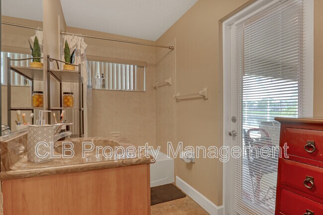 Building Photo - 6808 Amici Ct