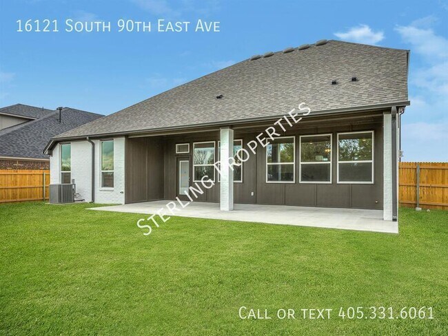 Building Photo - 16121 S 90th East Ave