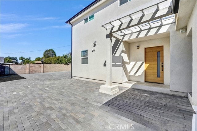 Building Photo - 18221 Chatsworth St