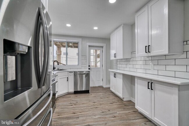 Building Photo - 1125 Washington Blvd