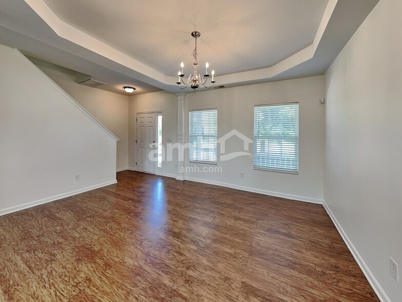 Building Photo - 16112 Stuarts Draft Ct
