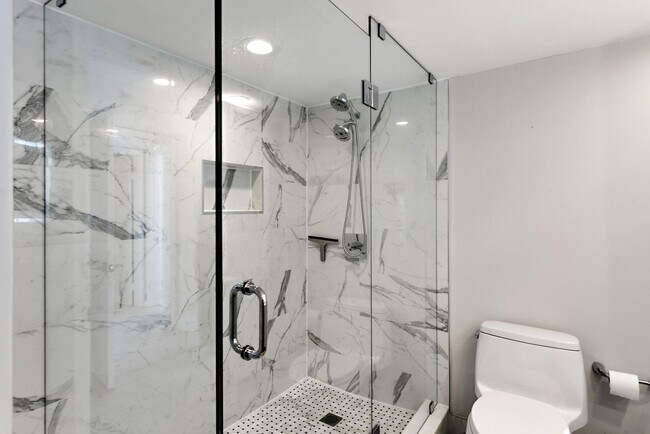 Building Photo - 4280 Galt Ocean Dr