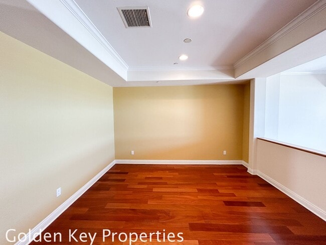 Building Photo - Beautiful Tri-Level Condo in The Bluffs at Carlsbad with Lagoon Views!!