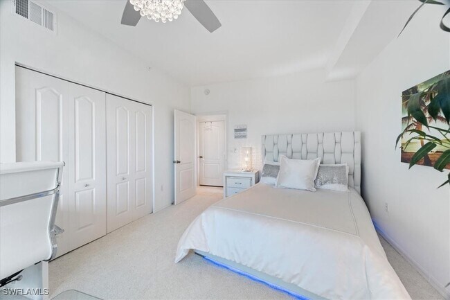 Building Photo - 14819 Laguna Dr