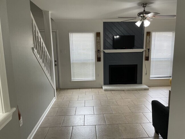 Building Photo - 978 Ridgepoint Ct