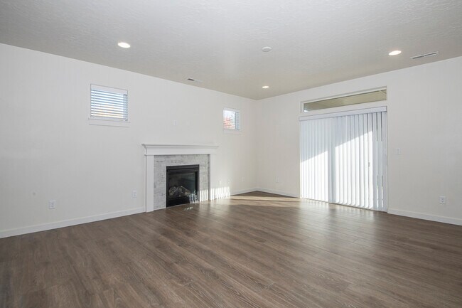 Building Photo - 10236 W Achillea St