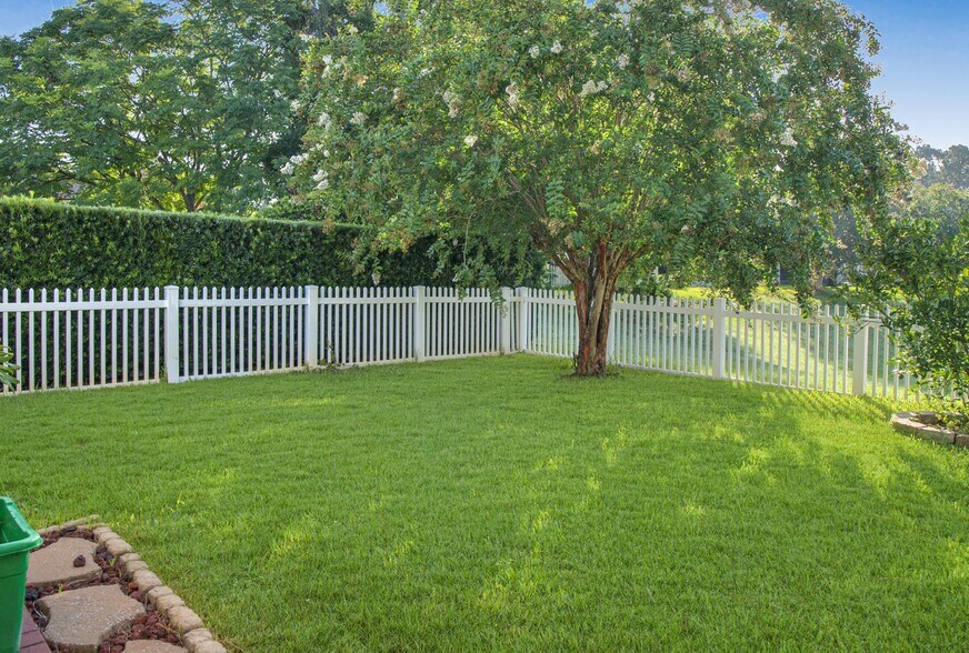 Building Photo - 126 Spring Glen Dr