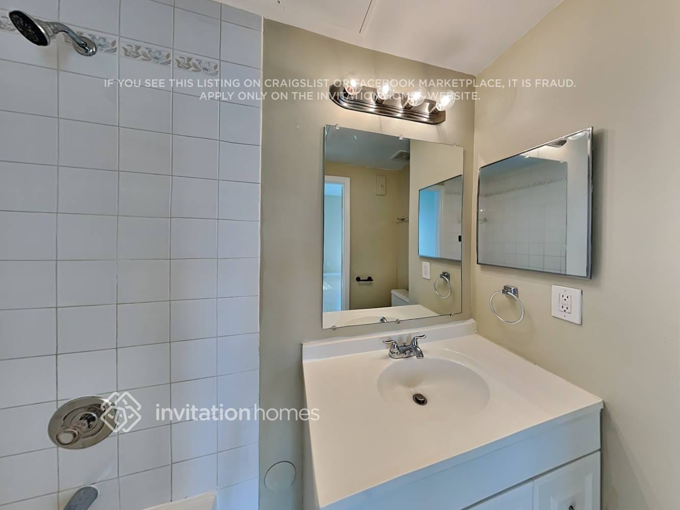 Building Photo - 741 SW 148th Ave