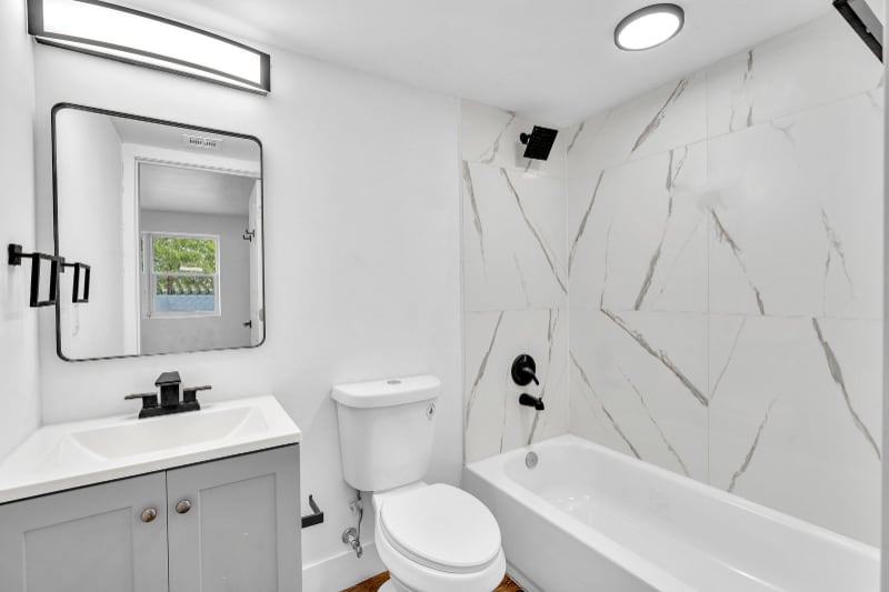 Building Photo - 801 SW 15th Ave