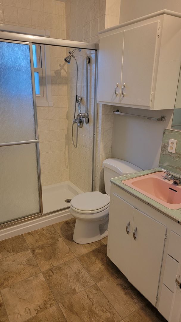 Building Photo - Cozy Two Bedroom Home Ready For You